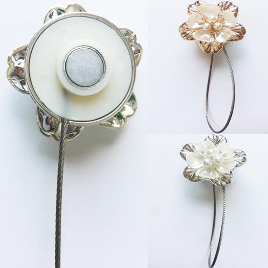 Gold magnet curtain hooks with round discs and decorative flower end caps