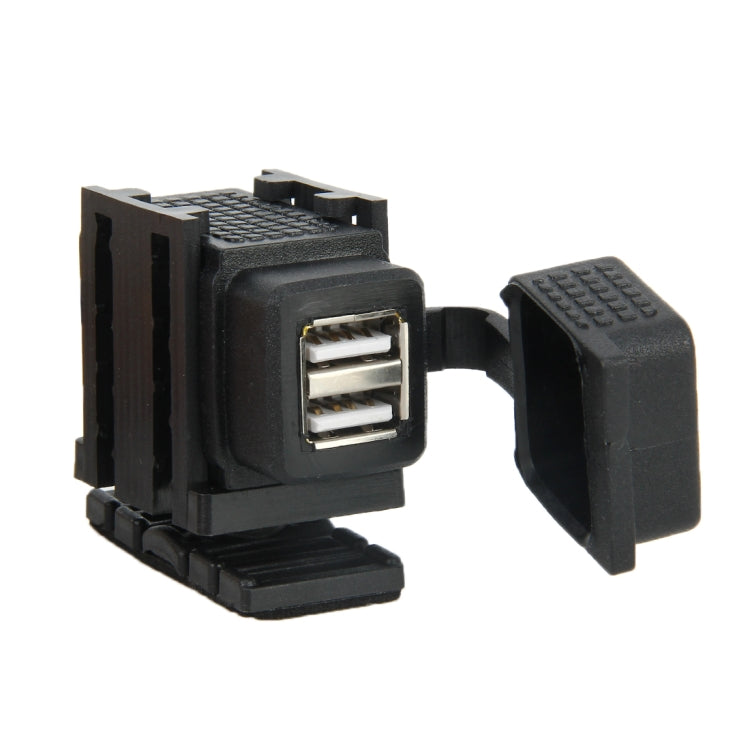 Black USB-A connector with attached dust cover and metal port openings
