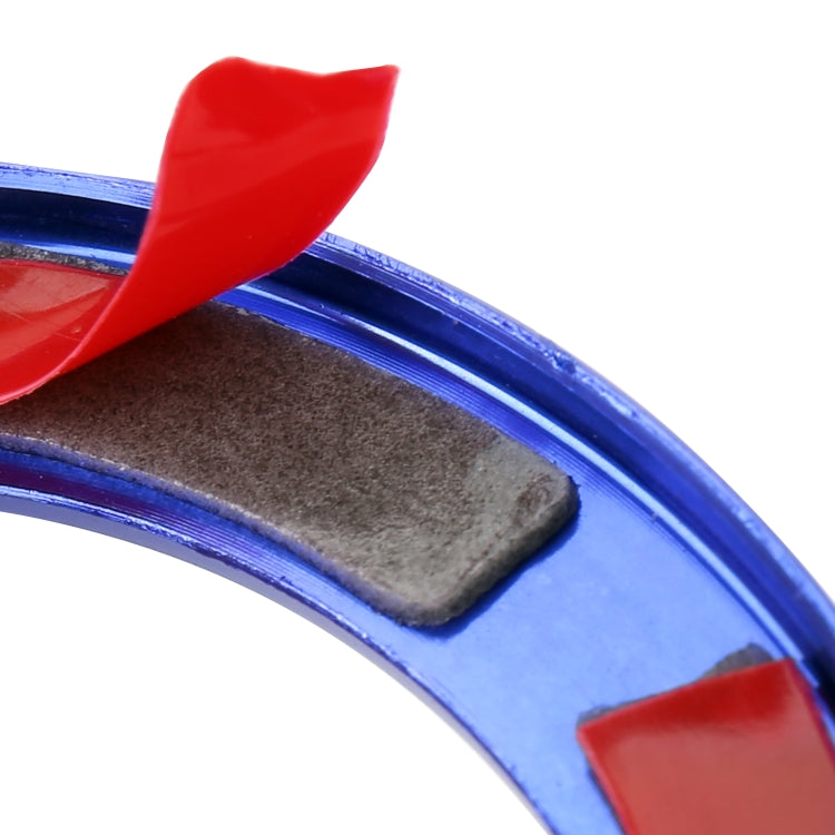 Red installation trim with blue metal ring for Renault start/stop button