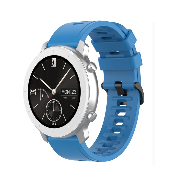 Silicone watch replacement strap, blue silicone band with clasp, side view
