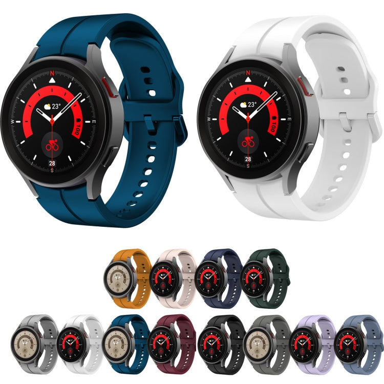 Set of silicone watch bands with buckles in multiple colors for Watch 5 Pro 45mm