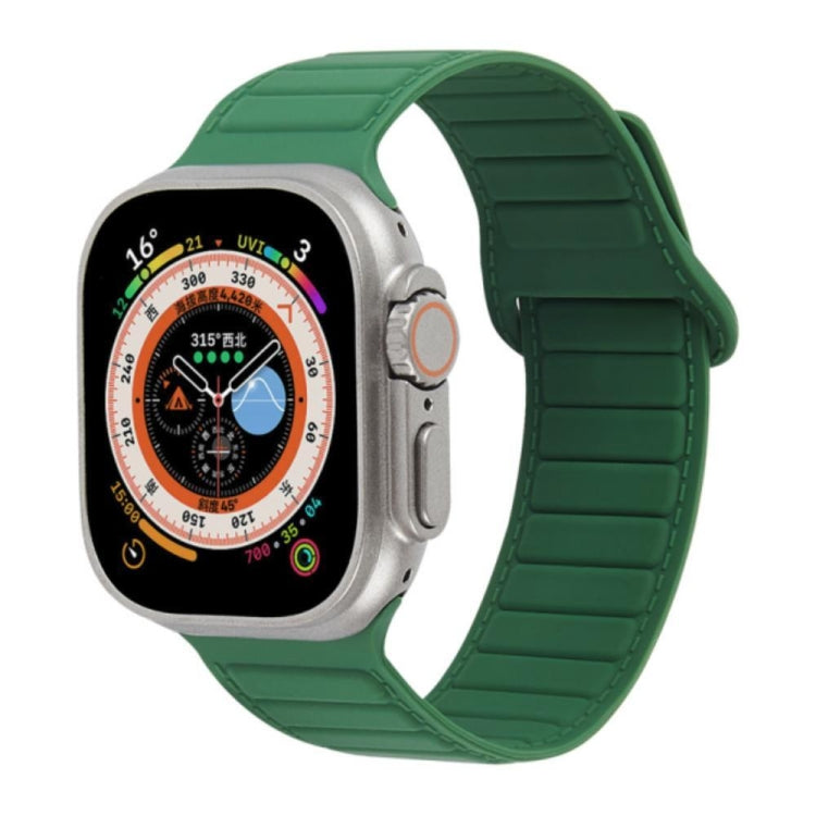 Loop magnetic silicone watch band, green textured strap with magnetic clasp