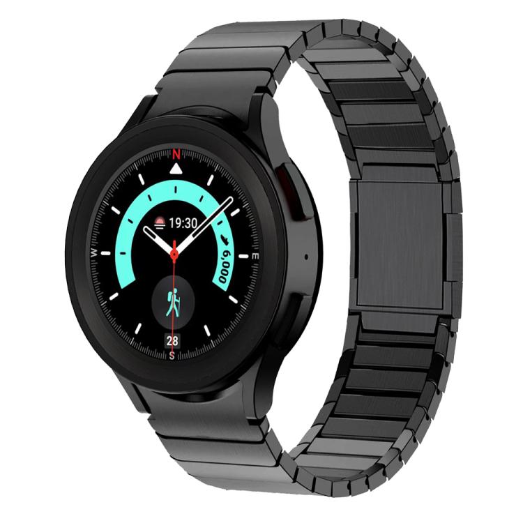Black stainless steel watch band with magnetic buckle, shown on a smartwatch