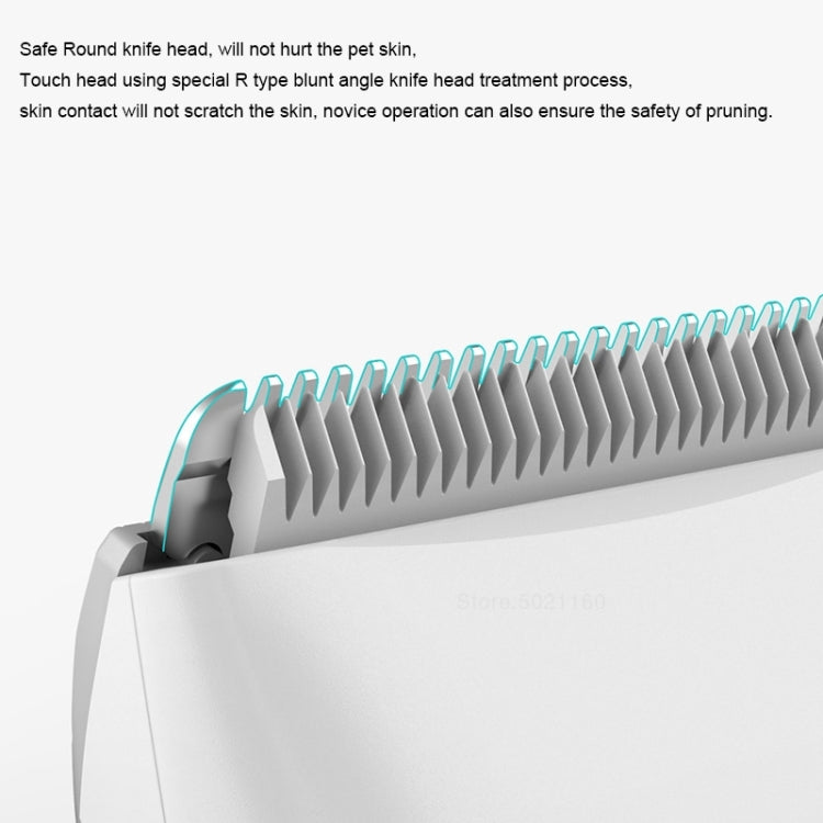 Rounded safety blade head with comb teeth on an electric pet grooming clipper
