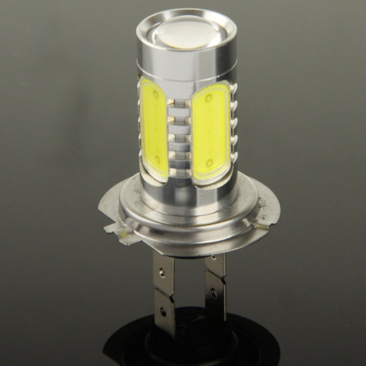 LED fog light bulb with cylindrical metal housing and two vertical LED boards