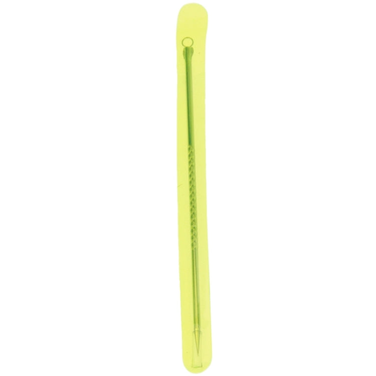 Protective green sheath for stainless steel comedone remover needle