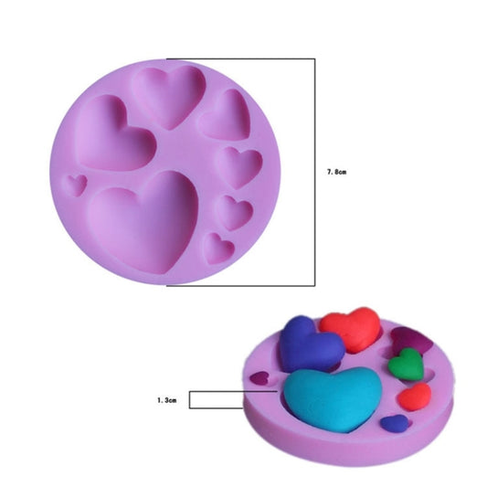 Heart-shaped silicone baking mold with size markings (7.8 cm, 1.3 cm)