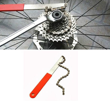 Cassette sprocket and chain section for bicycle flywheel repair tool
