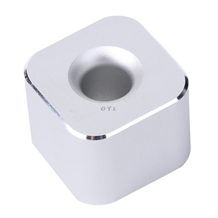 Silver metal pencil holder with one circular slot and glossy trim