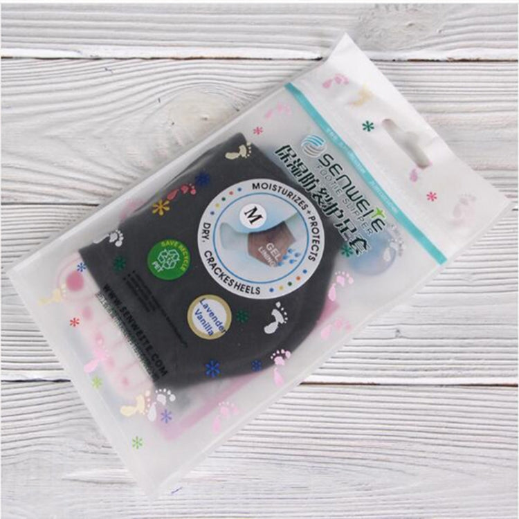 Moisturizing heel sock package pouch for winter heel care