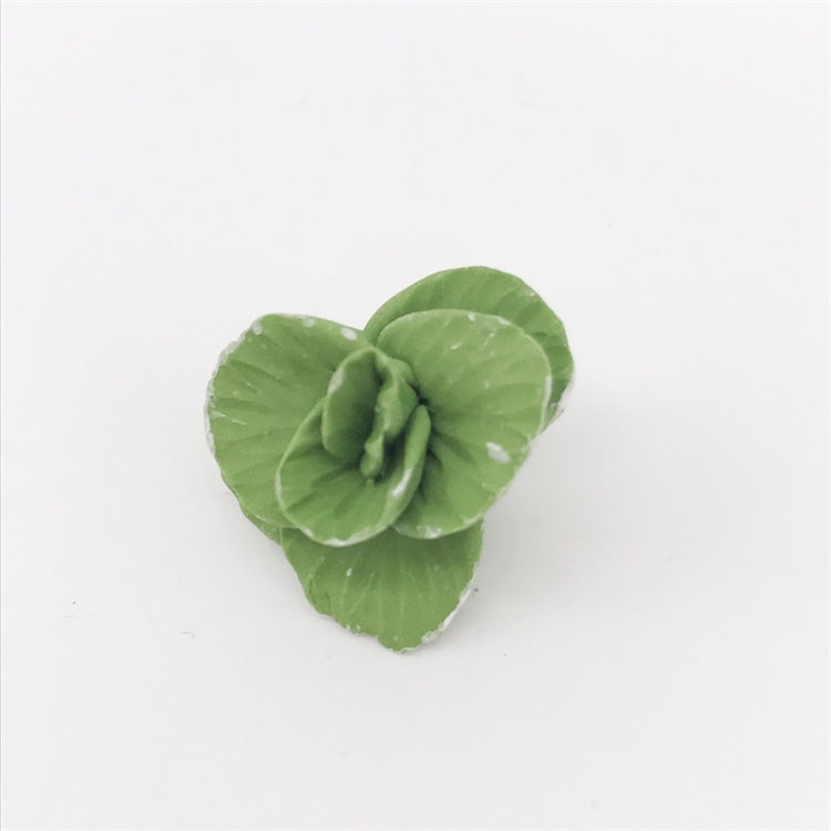 Mini faux cabbage toy piece, curled green leaves