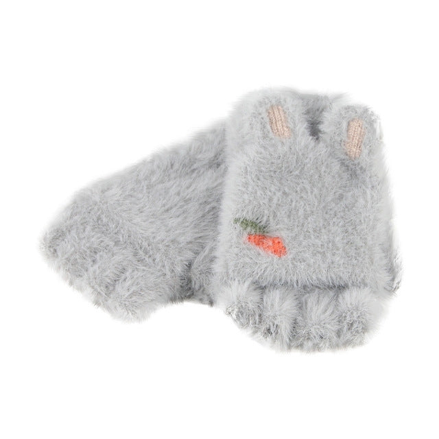 Kids light gray fuzzy knitted half-finger gloves with carrot patch and striped details