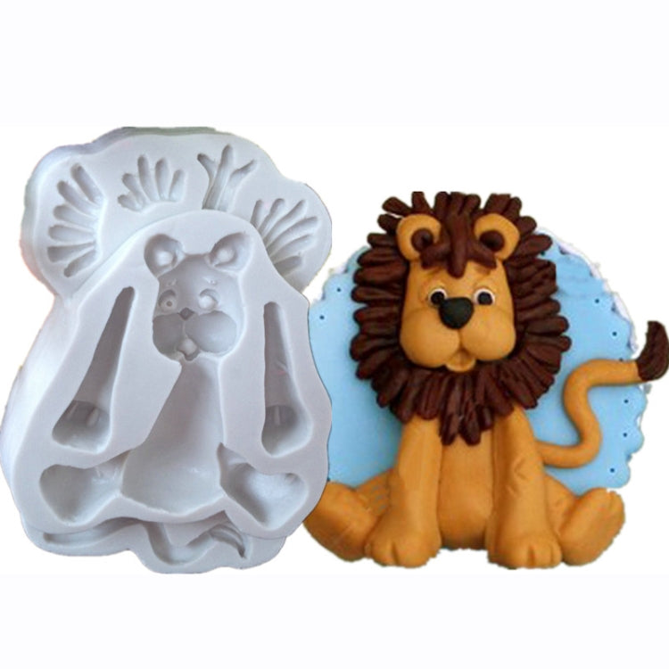 Lion 3D silicone baking mold with raised lion face and mane design
