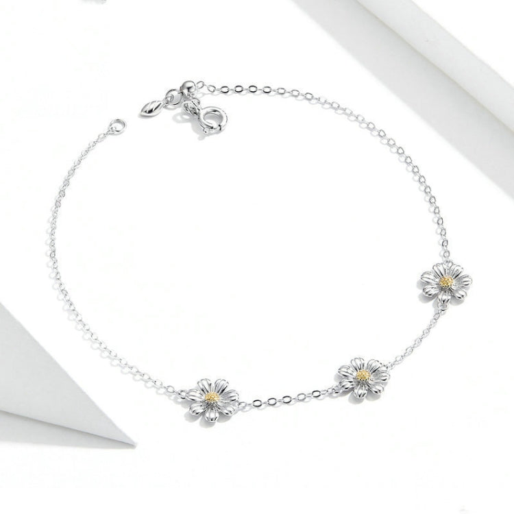 Silver daisy charm bracelet with yellow center flower charms and clasp