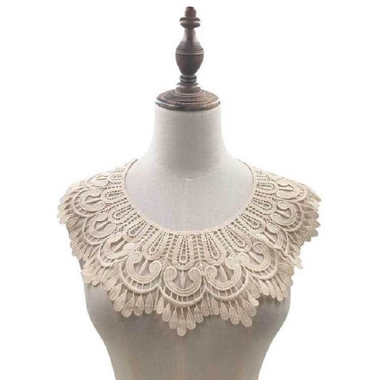 Beige lace embroidered fake collar with scalloped, layered 3D lace edge