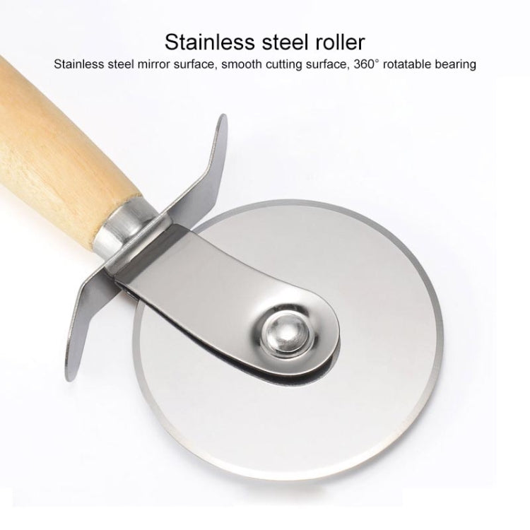 Stainless steel roller pizza cutter with smooth wheel and 3-prong guard