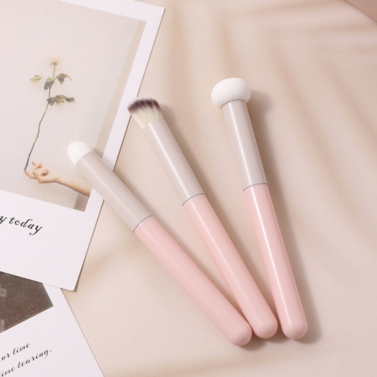 3-piece portable concealer brush set with soft white caps and pink handles
