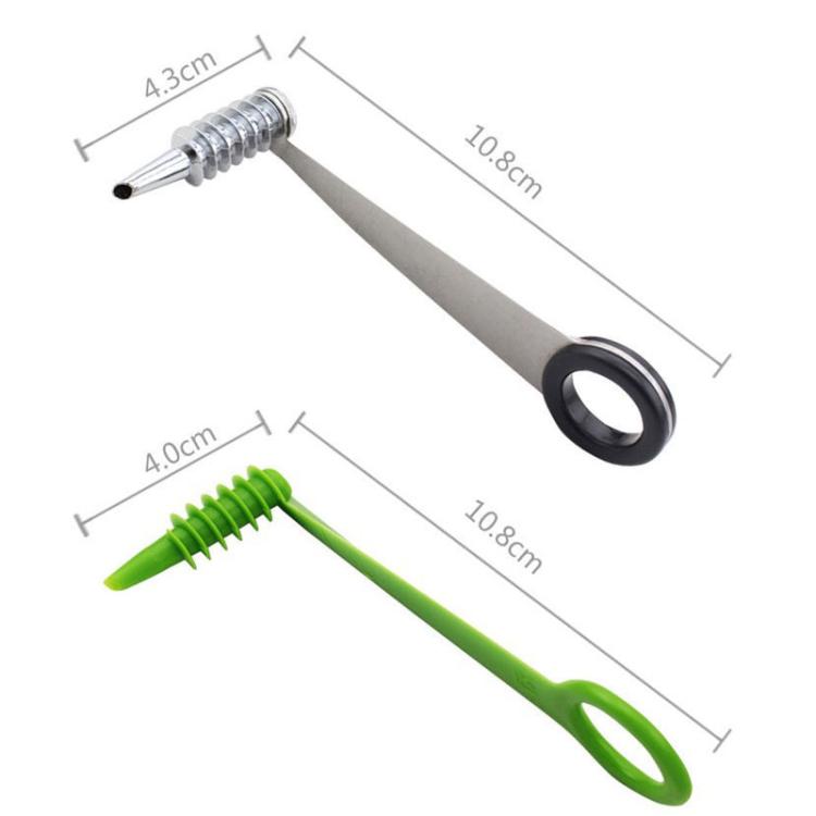 Spiral cucumber slicer blades with green and silver spiral cutters