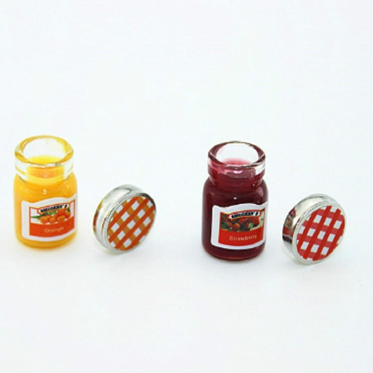 Mini jam jars: orange and strawberry with labeled fronts and checkered metal lids
