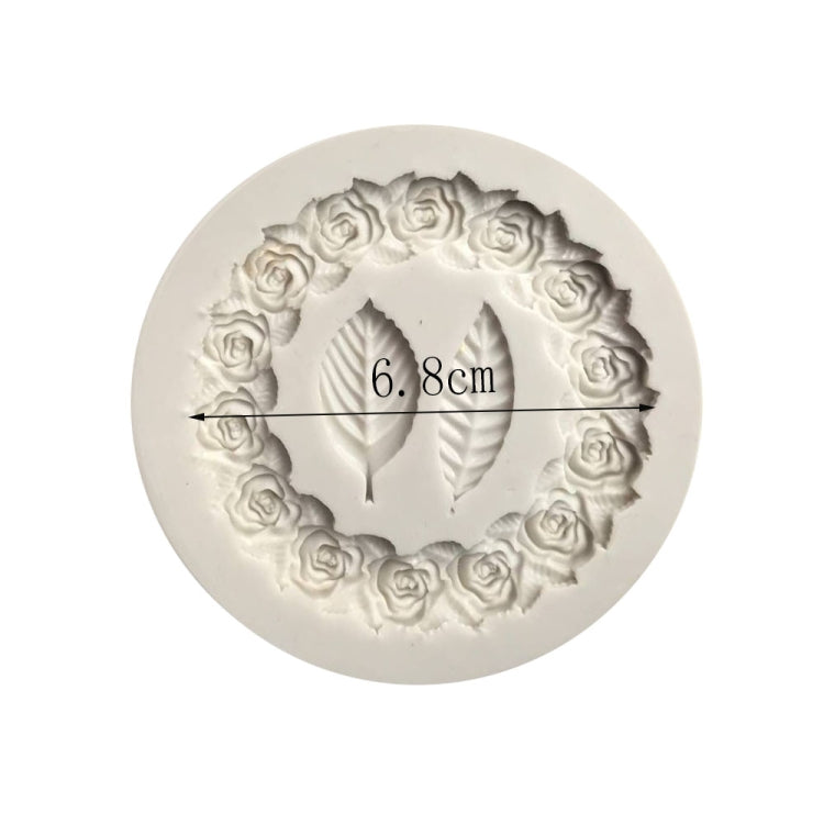Circular silicone mold with rose garland and leaf impressions, 6.8 cm size marker